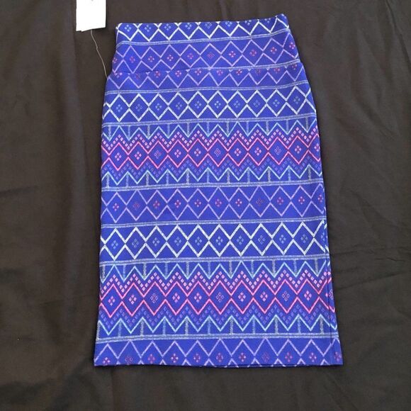 LulaRoe "Cassie"  Skirt NWT Size S - Picture 2 of 5